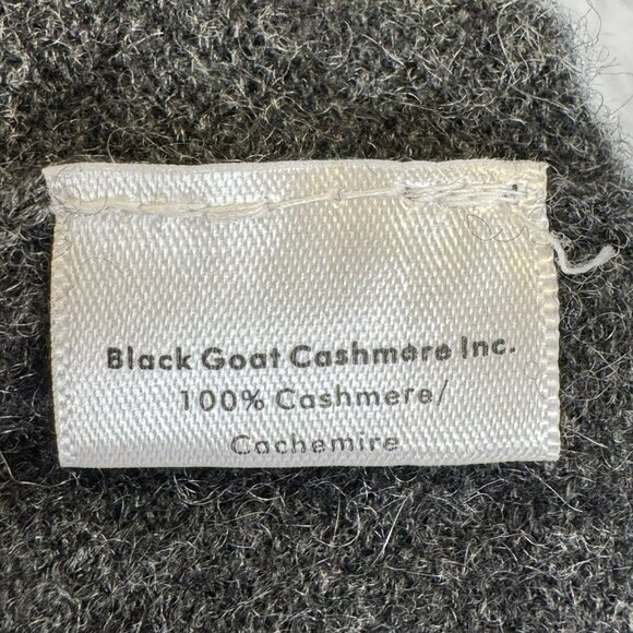 Men's V-Neck Sweater - Charcoal Gray - Picture 5 of 6